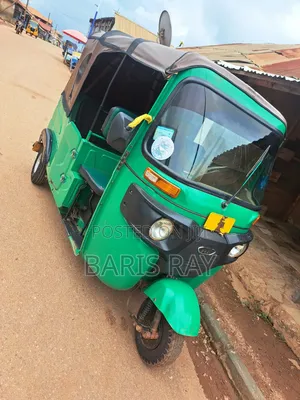 Bajaj RE 2024 Green