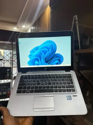 Laptop HP EliteBook 840 G3 4GB Intel Core i7 SSD 250GB