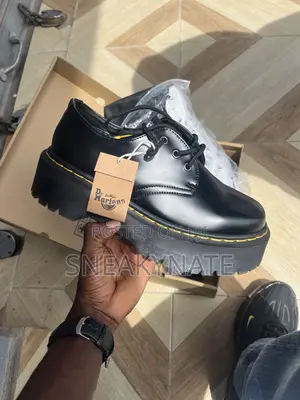 Dr. Martens Classic Men’S Fashion Shoe