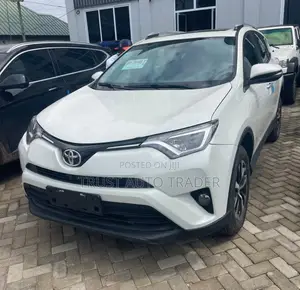 Toyota RAV4 2018 White