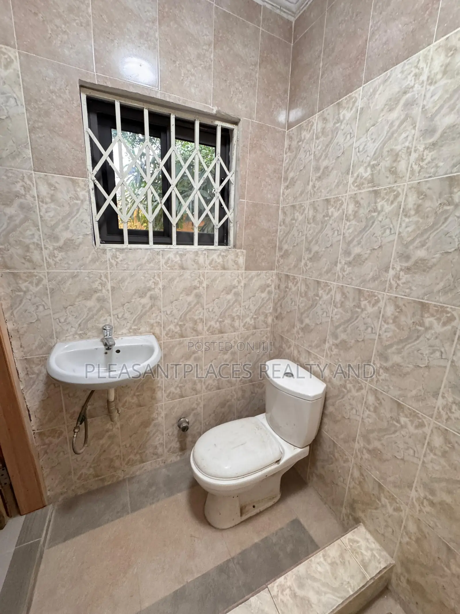 1bdrm Apartment in Pleasantplaces And, Adjiriganor for rent
