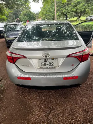Toyota Corolla S 4dr Sedan (1.8L 4cyl CVT) 2015 Silver