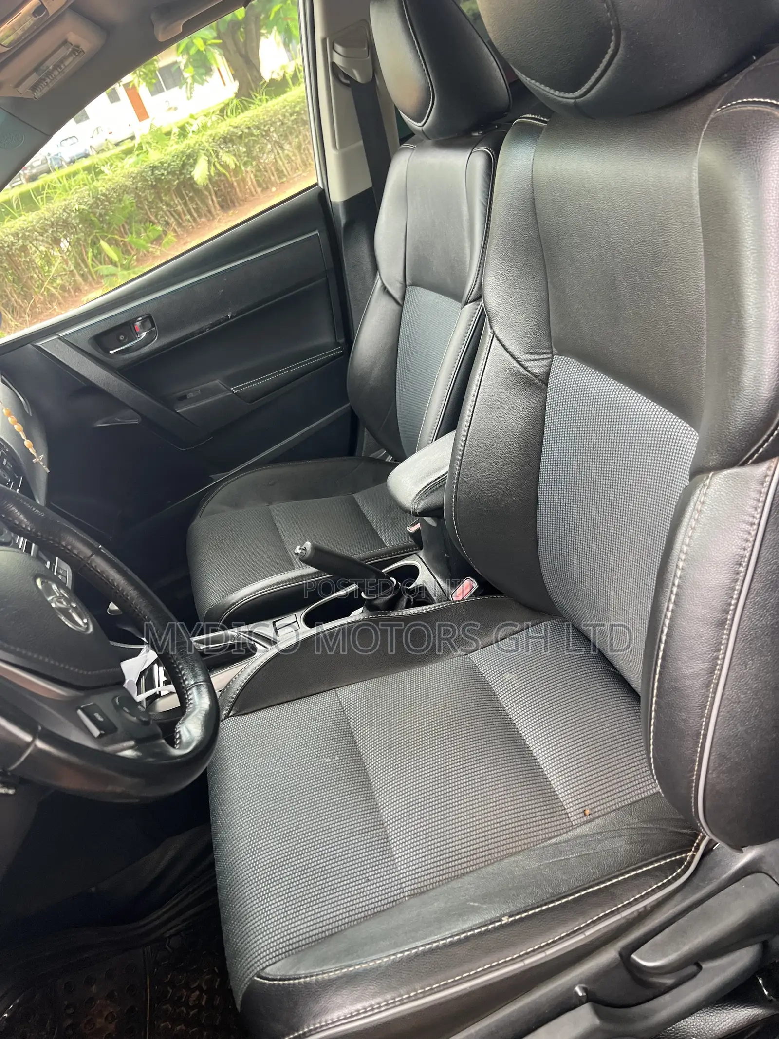 Toyota Corolla S 4dr Sedan (1.8L 4cyl CVT) 2015 Silver