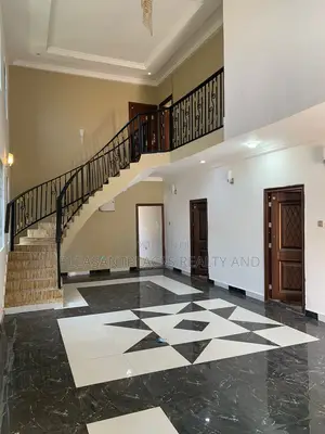 4bdrm House in Pleasantplaces And, East Legon for sale