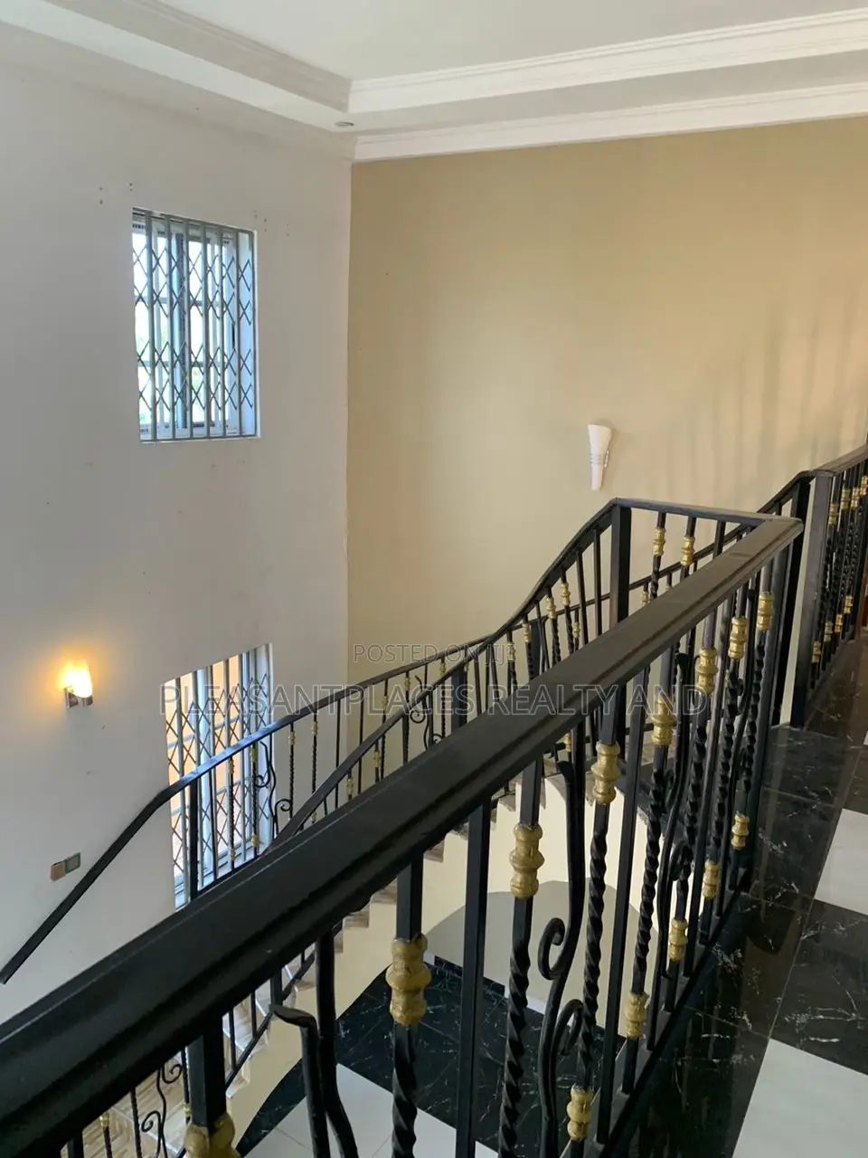 4bdrm House in Pleasantplaces And, East Legon for sale