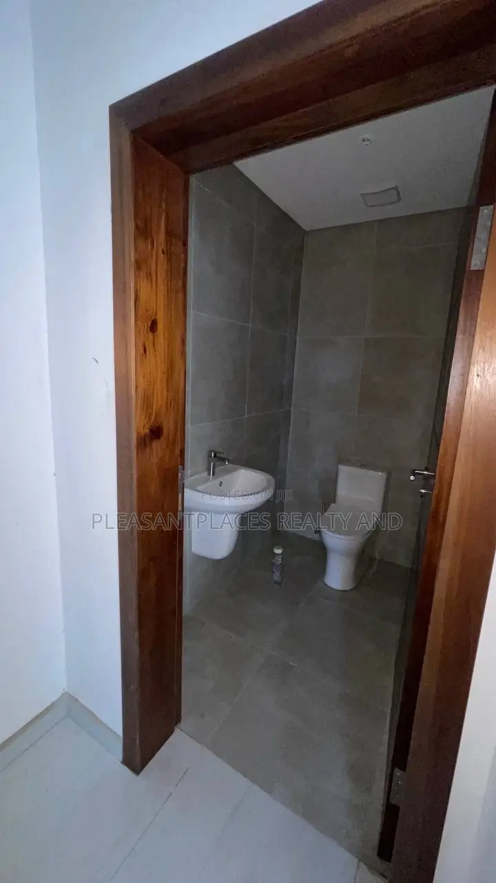 2bdrm Apartment in Pleasantplaces And, Dworwulu for rent