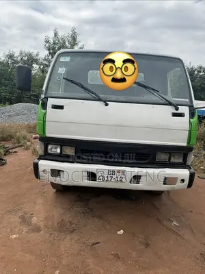 Hyundai Mighty 2000 White