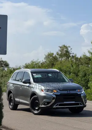 Mitsubishi Outlander SE AWC 2018 Gray