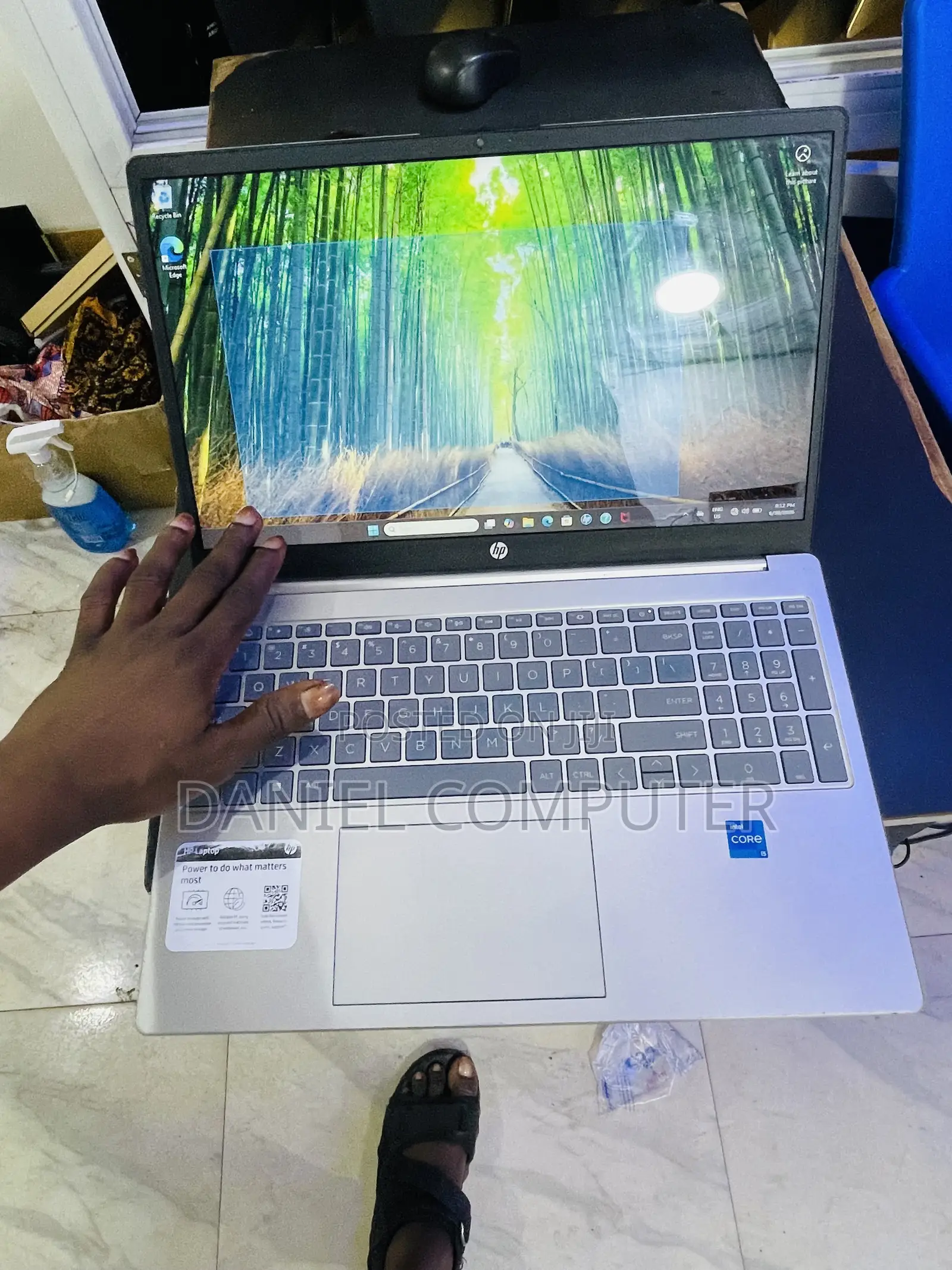 Laptop HP 15-fd1020ns 8GB Intel Core i5 SSD 512GB