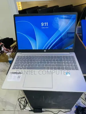 Laptop HP 15-fd1020ns 8GB Intel Core i5 SSD 512GB