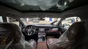 Audi Q7 Premium Plus 2024 White
