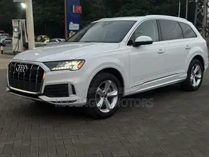 Audi Q7 Premium Plus 2024 White