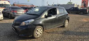Toyota Vitz 1.3 FWD 5dr 2012 Black