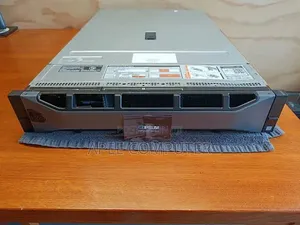 Server Dell PowerEdge R730 128GB Intel Xeon SSHD+SSD 128GB