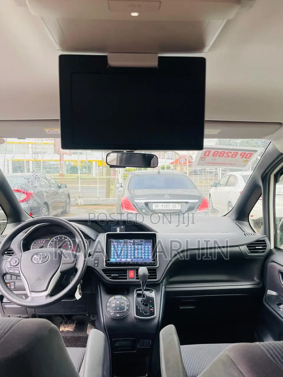 Toyota Voxy X Side Lift-Up Tilt Seat 2WD 7-Seater 2015 White