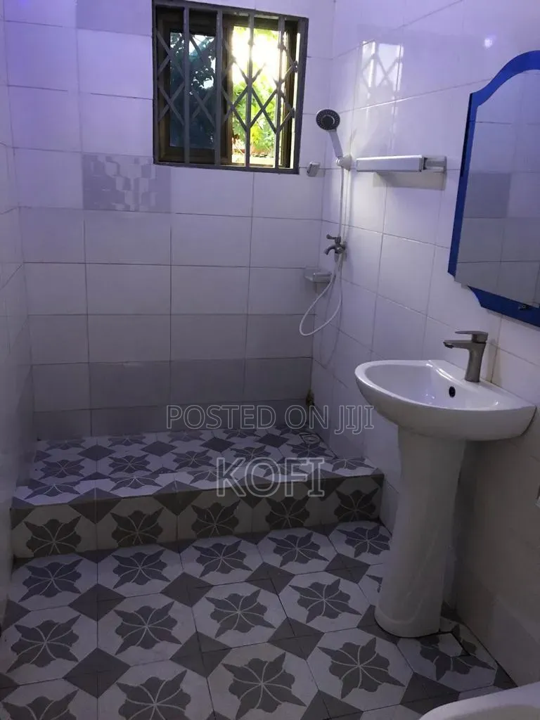 2bdrm Apartment in Palms Apartment, Ablorh Adjei for rent