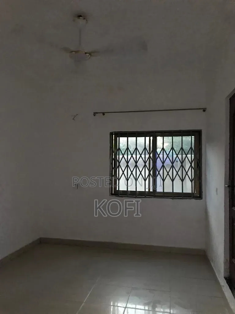 2bdrm Apartment in Palms Apartment, Ablorh Adjei for rent