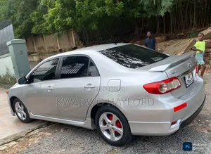 Toyota Corolla 2025 Silver