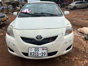 Toyota Yaris Sedan Automatic 2007 White
