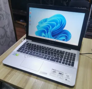 Laptop Asus X555LA 8GB Intel Core i7 SSD 256GB