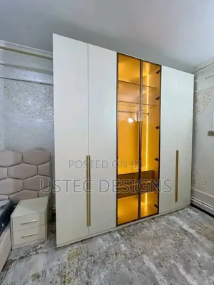 High End Walk-in Closet Wardrobe