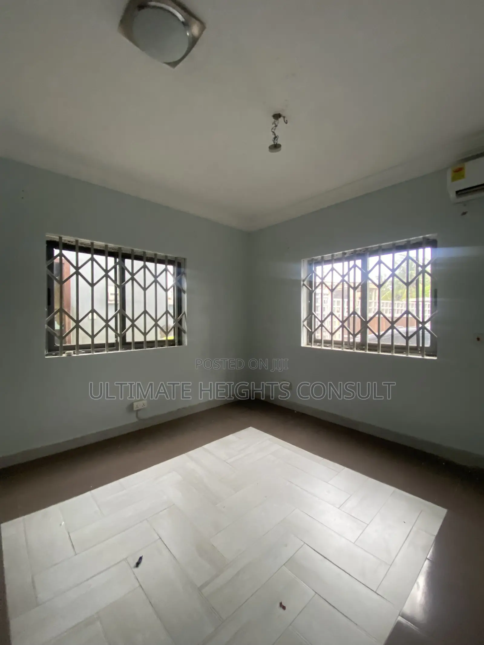 2bdrm Apartment in Akokofoto for rent