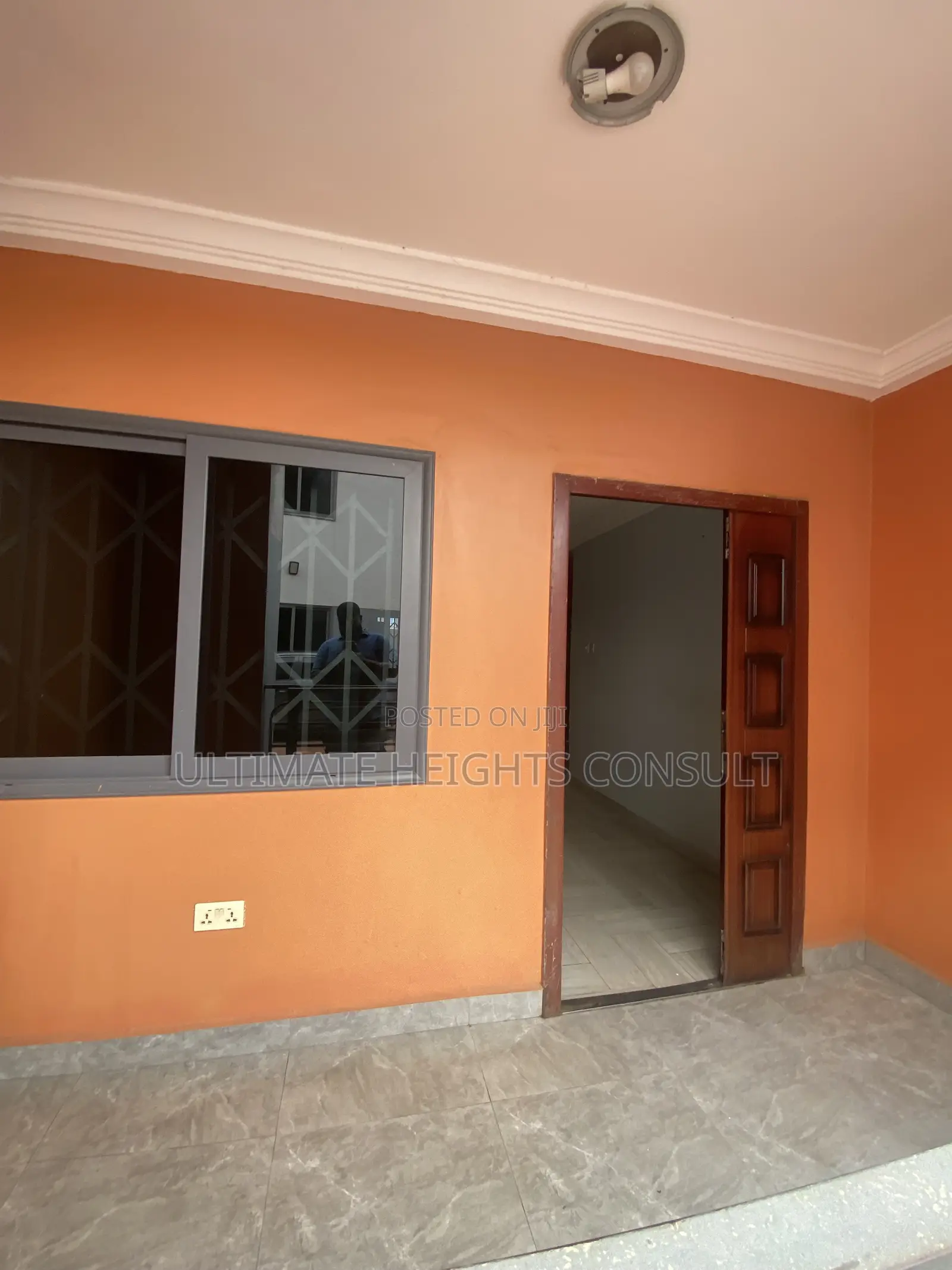 2bdrm Apartment in Akokofoto for rent