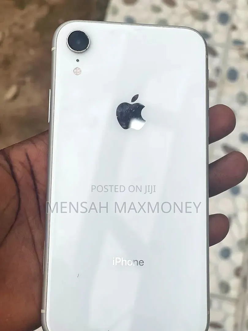 Apple iPhone XR 64 GB White