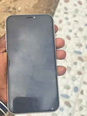 Apple iPhone XR 64 GB White
