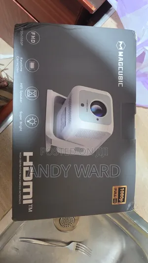 Magcubic Smart Projector