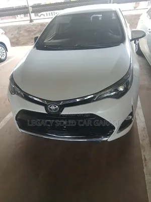 Toyota Corolla 2022 White