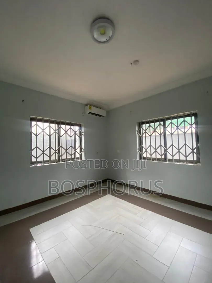2bdrm Apartment in Dansoman Akokofoto for rent