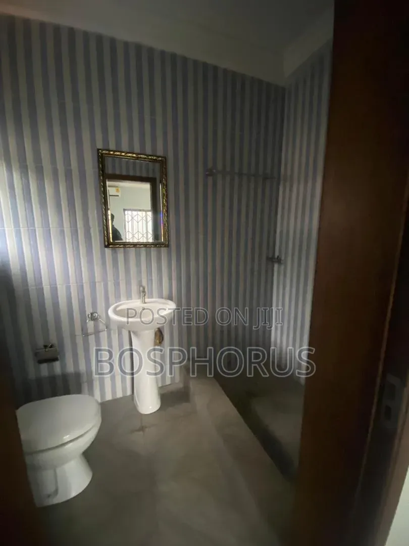 2bdrm Apartment in Dansoman Akokofoto for rent