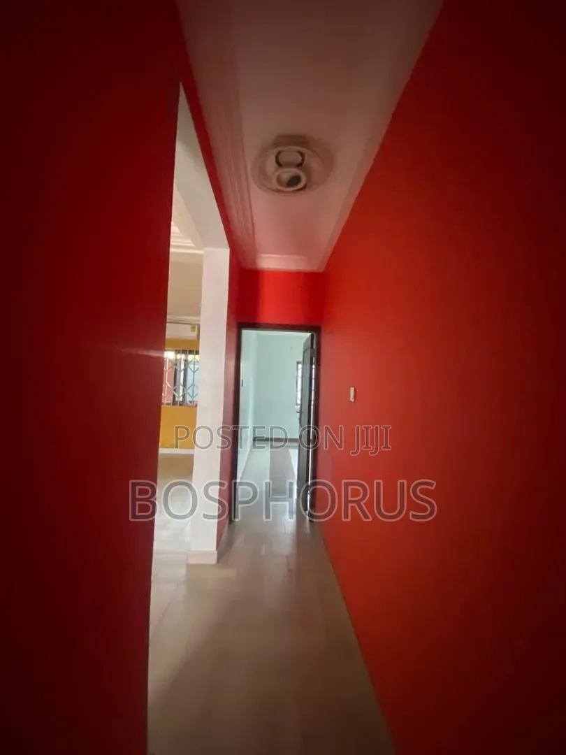 2bdrm Apartment in Dansoman Akokofoto for rent