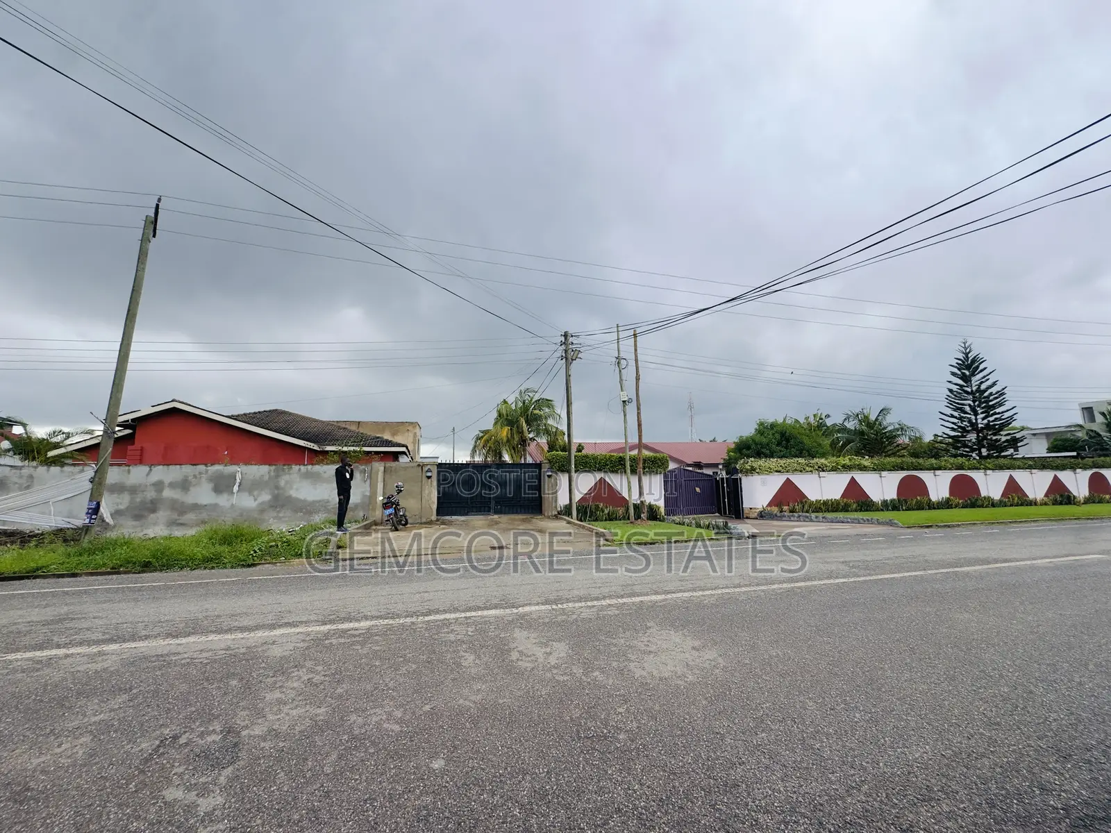 Residential/Commercial Land for Sale