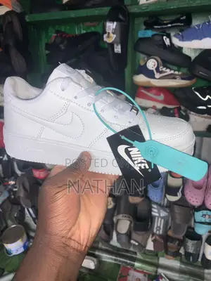 White Airforces 1