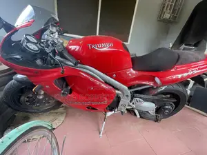 Triumph Bike 2000 Red