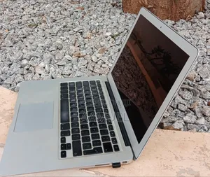 Laptop Apple MacBook Air 2GB Intel Core 2 Duo SSD 256GB
