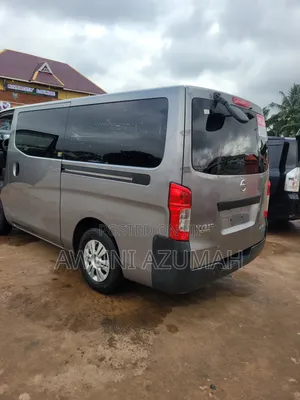 Nissan Caravan (Urvan) 2016 Silver