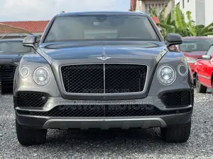 Bentley Bentayga V8 AWD 2019 Gray