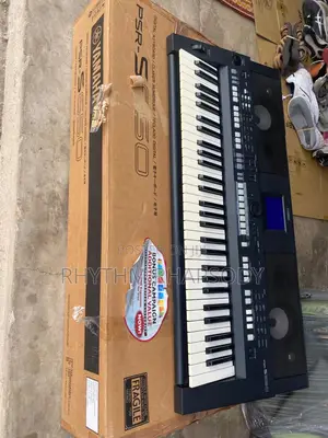 Yamaha PSR S650