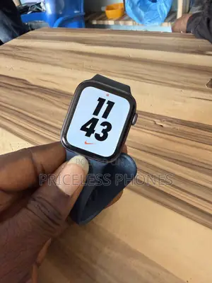 Apple Watch Series 5 44mm Nike Version