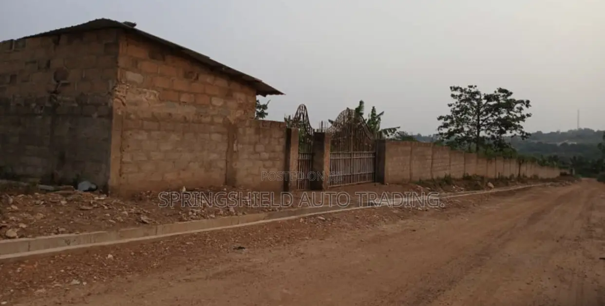14 Registered Plots