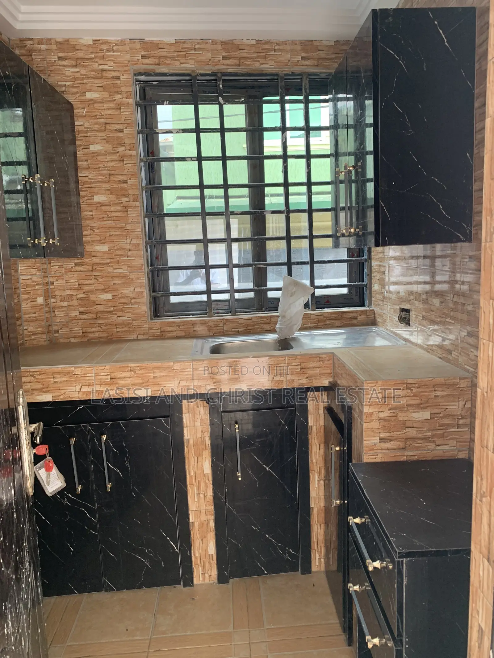 1bdrm Apartment in Lasisi And Christ, Amasaman for rent