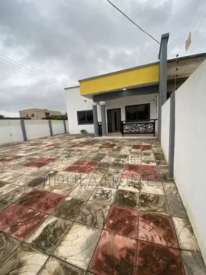 4bdrm House in Adenta Amrahia, Frafraha for rent