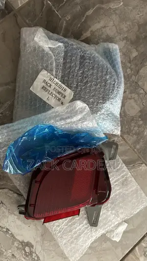 Toyota Highlander 2018 Back Bumper Reflector Available