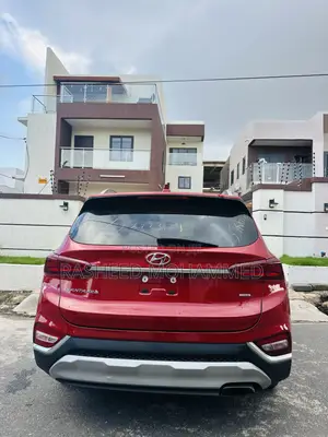 Hyundai Santa Fe 2019 Red