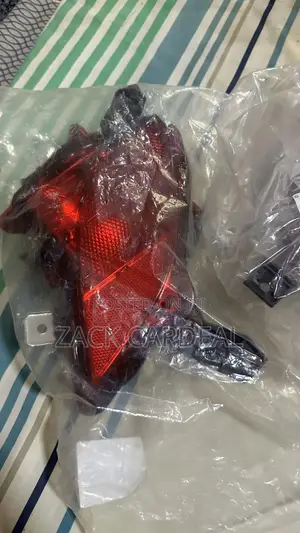 Toyota Highlander 2021 Back Bumper Reflector Available