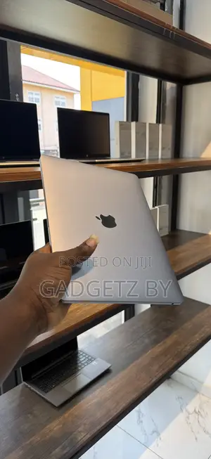 Laptop Apple MacBook Pro 2019 16GB Intel Core i7 SSD 500GB