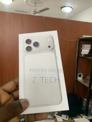 New Apple iPhone 17 Pro Max 256 GB White